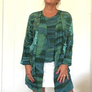NWT HILO HATTIE RAYON MATCHING SHIRT AND JACKET L